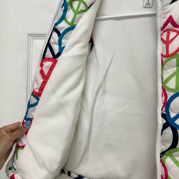 BRAND NEW Old Navy Kids Puffer Vest - Picture 4 of 4